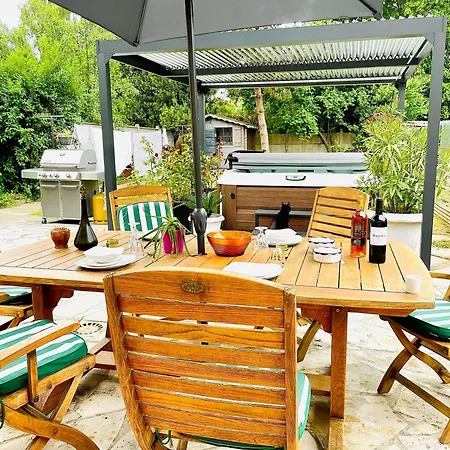 Lumineux Avec Jardin Et Jacuzzi - Parentale - Full Ac - Proche - Cdg - Stade De France - Parc Des Expositions *